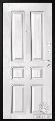 Входная белая дверь-76