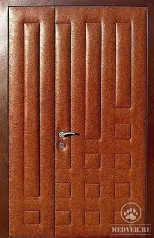 Двухстворчатая дверь в квартиру-109