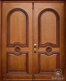Двустворчатая дверь в квартиру-81