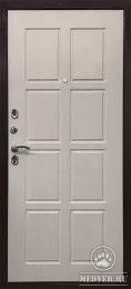 Входная белая дверь-87